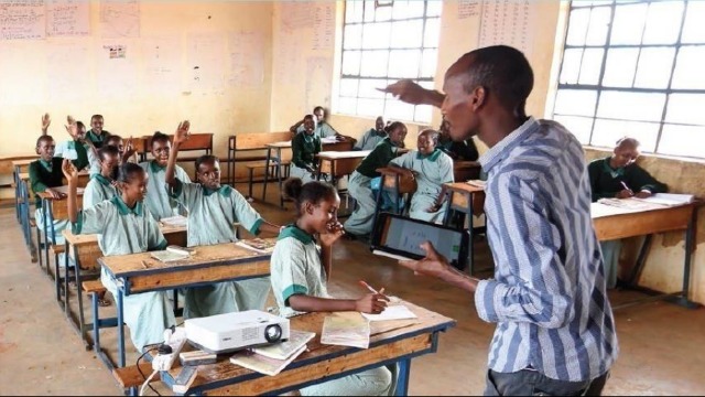 Supporting successful curriculum reform in Kenya